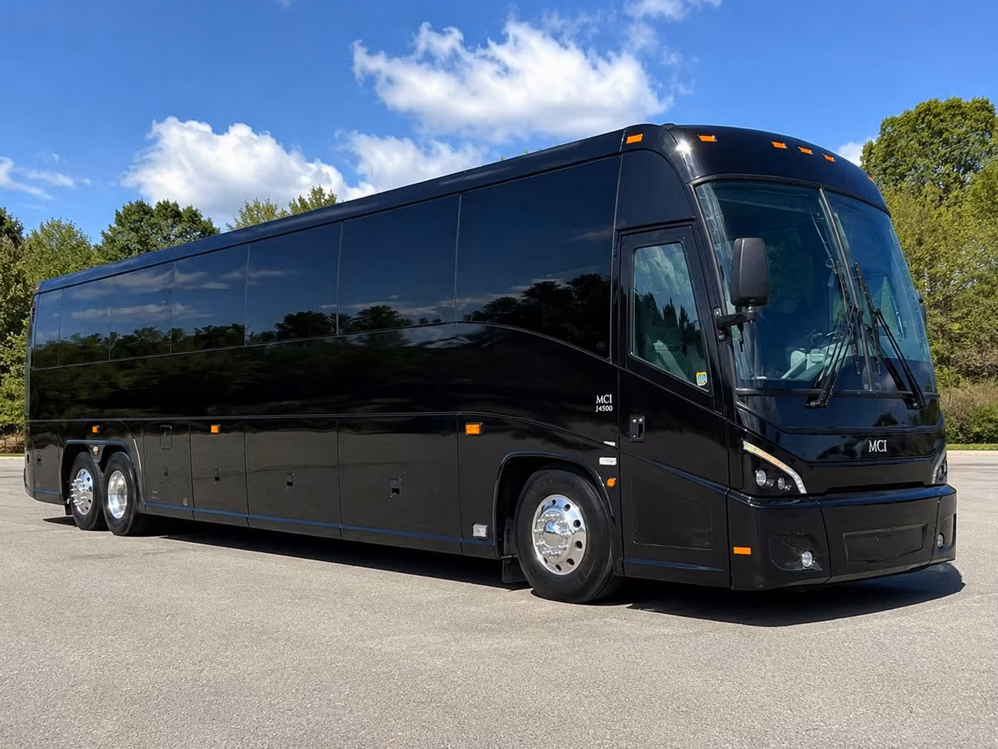 sports team fan charter bus rentals in missouri city